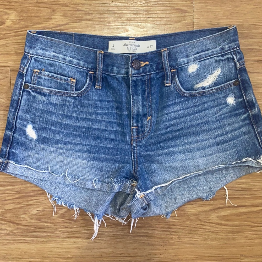 Abercrombie and Fitch Ripped Jean Shorts size 4, W 27